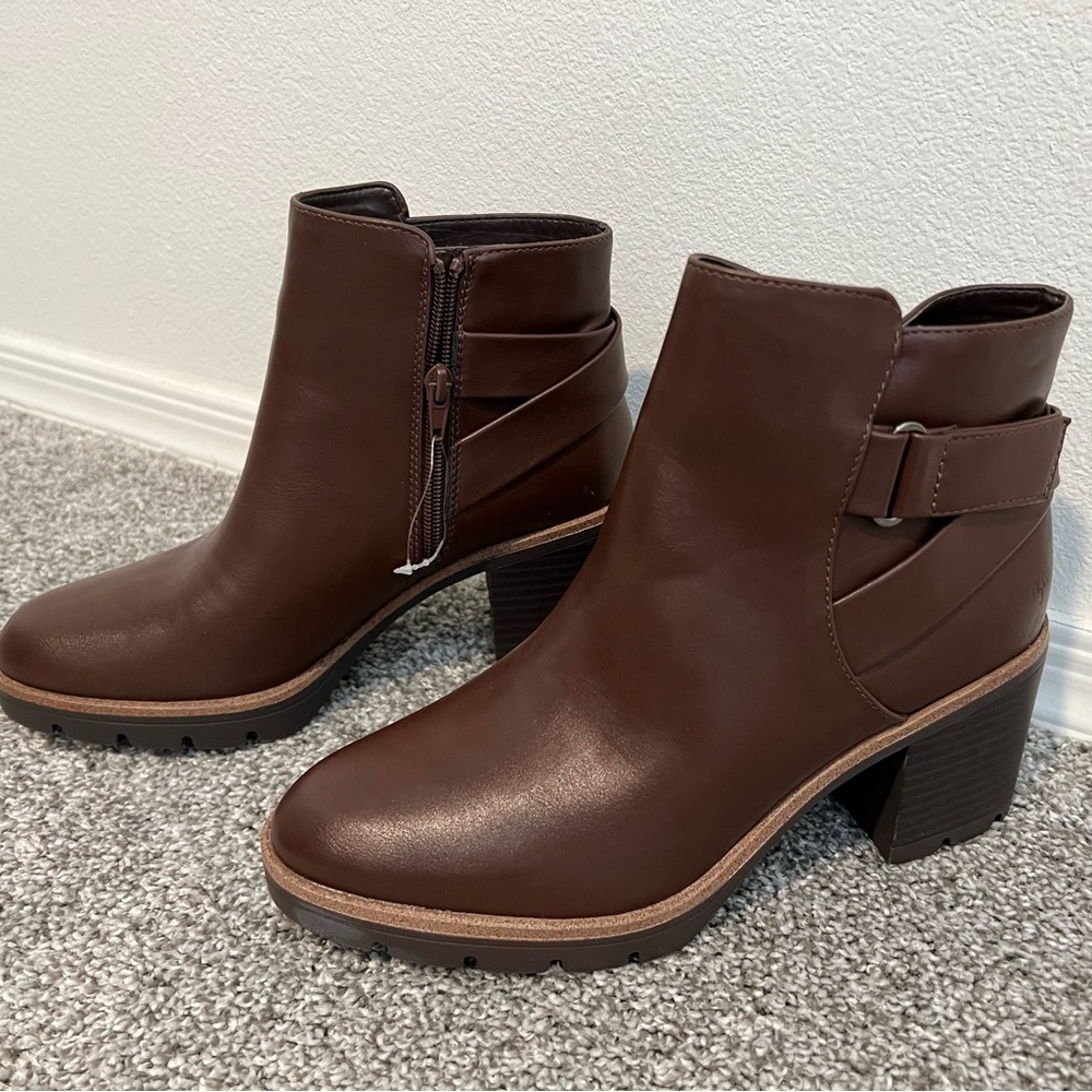 Naturalizer Brown Heeled Boots